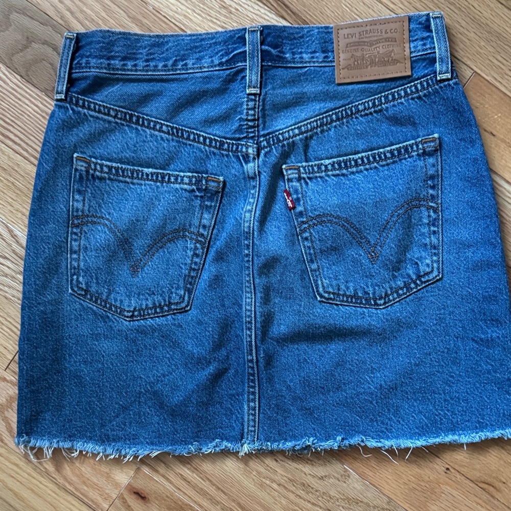 Levi’s Ribcage Mini Skirt - Picture 3 of 3